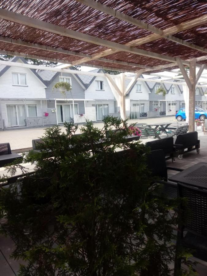 Old Tree Village & Restaurant Освенцим Экстерьер фото